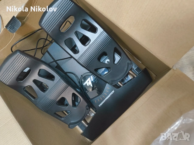 Джойстик за летене Logitech Saitek X52 и педали за летене Thrustmaster, снимка 5 - Джойстици и геймпадове - 54139521