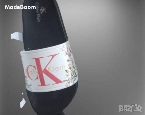 Дамски чехли Dior, снимка 3 - Чехли - 36640874