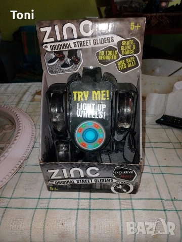 ролкови кънки за закрепване към обувки, готино светът , чисто нови неупотребявани 