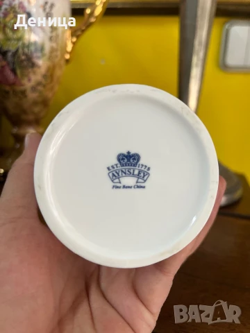 Aynsley  “Elizabeth Rose”🌹  Фин английски порцелан Ваза с дантела💗 , снимка 6 - Вази - 51174349