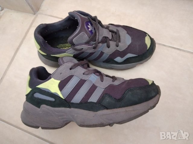 Маратонки Adidas Torsion номер 38