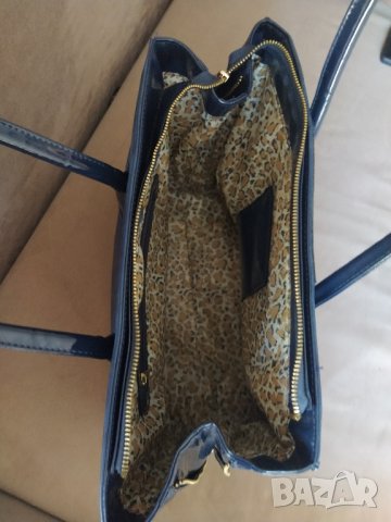 дамска чанта, снимка 2 - Чанти - 42128868