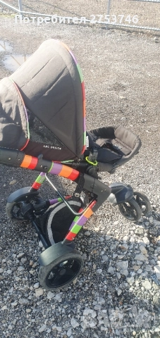 продава се бебешка количка 