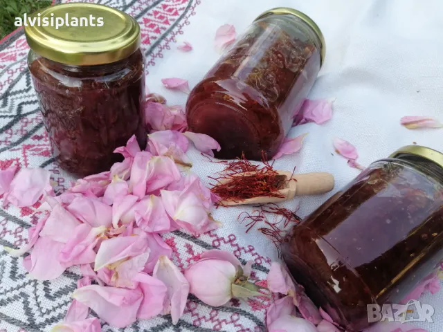 Сладко от маслодайна роза с шафран 2025, снимка 3 - Домашни продукти - 49776152