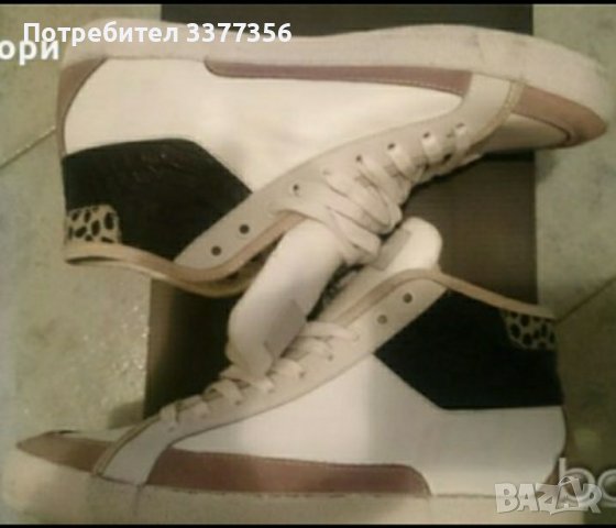 True Religion , снимка 2 - Кецове - 36907845