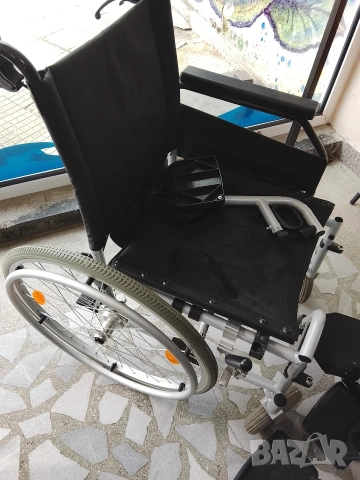инвалидна количка и санитарен стол, снимка 3 - Инвалидни колички - 54275521