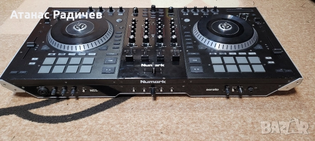 DJ контролер Numark NS7ii + мек кейс, снимка 2 - Ресийвъри, усилватели, смесителни пултове - 52583038