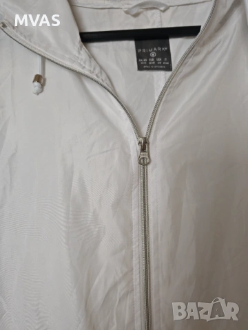 Дамски бял спортен тренч дъждобран М размер , снимка 4 - Якета - 54092800