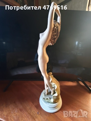 СТАТУЕТКА НА ВЕНЕРА, снимка 2 - Антикварни и старинни предмети - 53885776