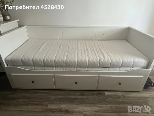 Продавам легло 80/200 см. с бонус нощно шкафче от същия модел, снимка 1