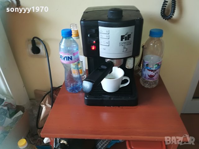 кафемашина с ръкохватка и цедка, снимка 2 - Кафемашини - 29767664