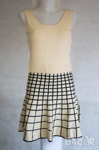 Елегантна бежова рокля с черно каре марка Atixo L/XL