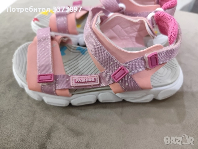 Детски сандали за момиче , снимка 2 - Детски сандали и чехли - 52447658