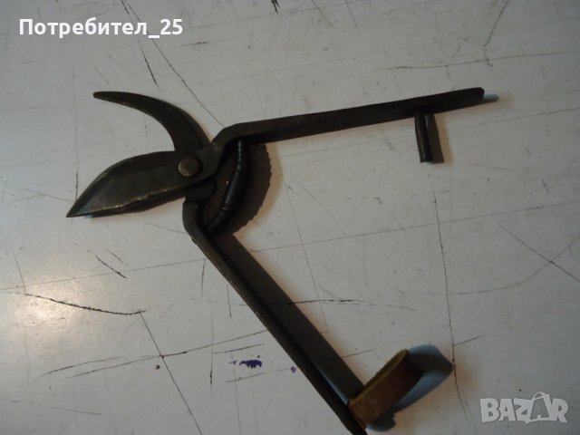 Кована лозарска ножица, снимка 2 - Антикварни и старинни предмети - 37332835