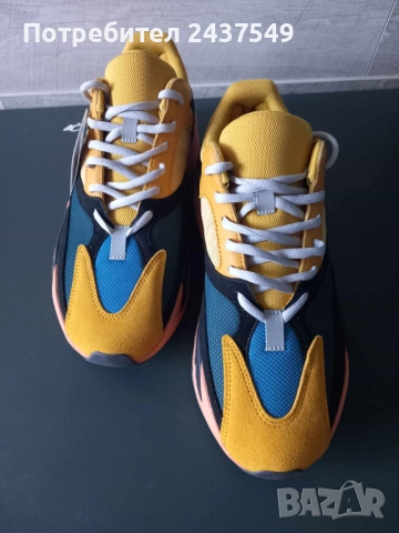Adidas Yeezy Boost 700, снимка 2 - Маратонки - 52648387