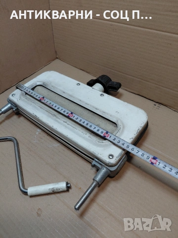 Соц Стара Ръчна Преса От Стара Пералня 3.800кг. НОМЕР 1635., снимка 8 - Антикварни и старинни предмети - 54128327