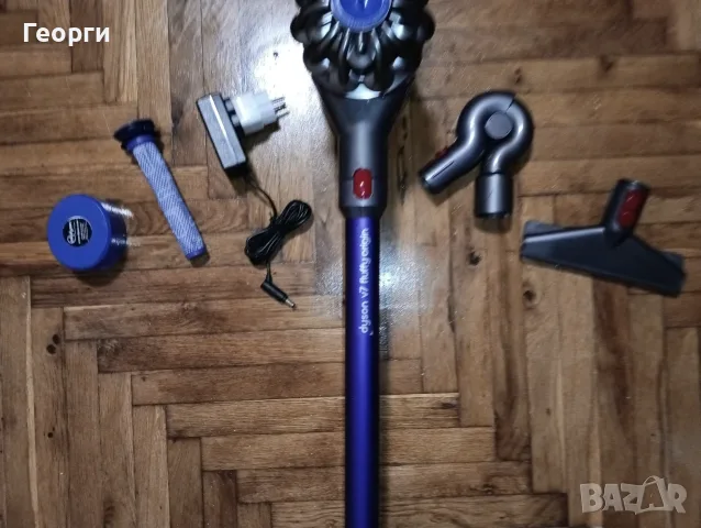 Продавам много добра Dyson V7 почистена прахосмукачка с отлична батерия и аксесоари, снимка 3 - Прахосмукачки - 55414261