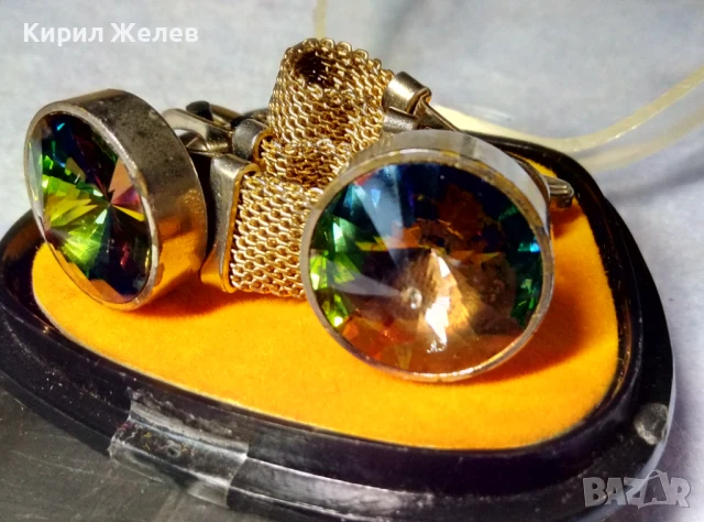 Стари СКЪПОЦЕННИ ПОЗЛАТЕНИ БУТОНЕЛИ MADE in GDR с ЮВЕЛИРНО ФАСЕТИРАН КРИСТАЛ RIVOLI ЛУКС МОДЕЛ 19027, снимка 12 - Антикварни и старинни предмети - 51264676