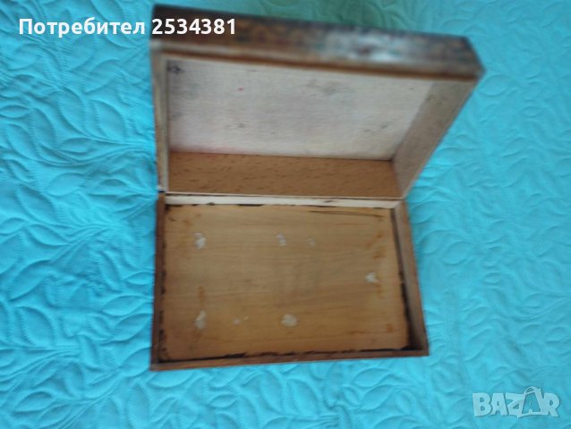 Стара дървена кутия, снимка 4 - Антикварни и старинни предмети - 42133841