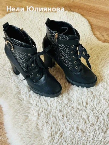 Дамски боти Ласкана