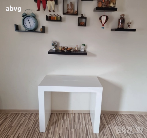 Разтегателна холна маса