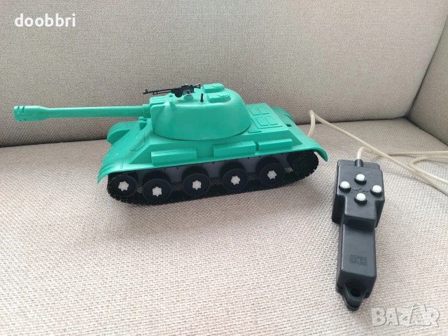 танк играчка