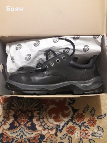  Работни обувки Bata