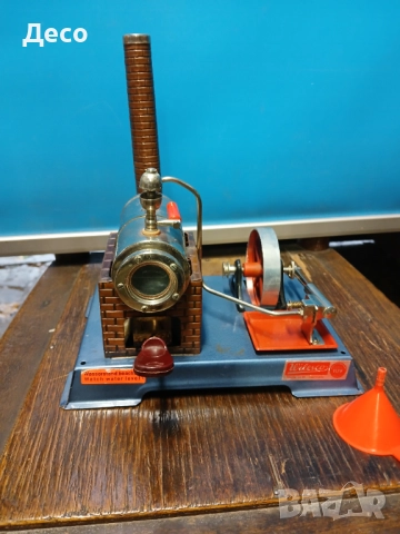 Парна машина-двигател играчка Веласко Западна Германия.