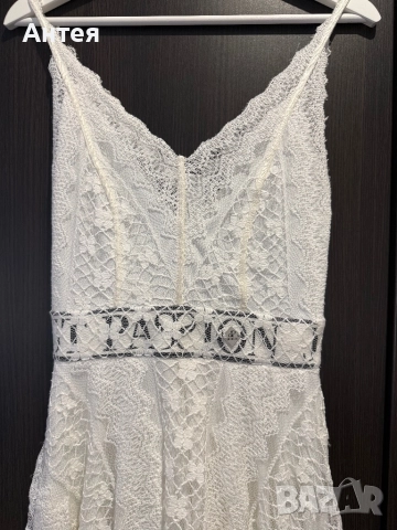 Продавам къса дантелена рокля, снимка 2 - Рокли - 52943662