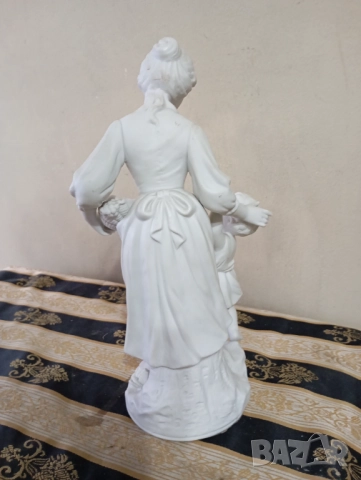 Порцеланова статуетка, снимка 5 - Антикварни и старинни предмети - 52525476