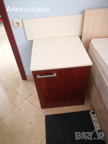 Продавам бюра, офис шкафове и оборудване, запазени ., снимка 5 - Шкафове - 49699911