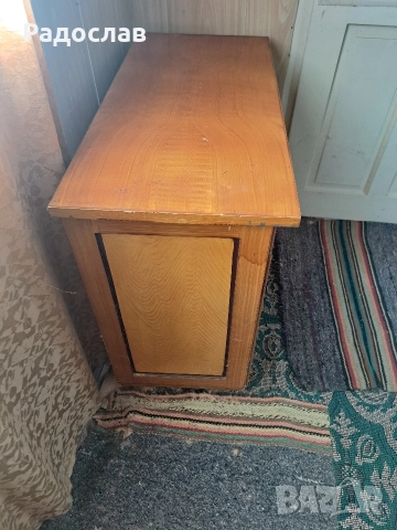 Старо дървено долапче, снимка 3 - Антикварни и старинни предмети - 52740221