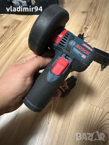 Bosch GWS 12V-26 Made in Germany, снимка 3 - Ъглошлайфи - 52676968