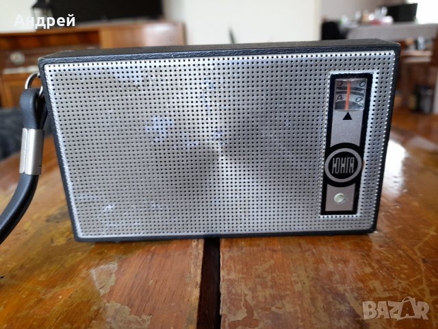 Старо радио,радиоприемник Юнга, снимка 2 - Антикварни и старинни предмети - 37675765