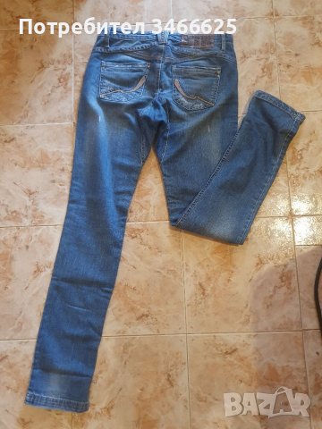 Дамски дънки Stradivarius, снимка 2 - Дънки - 37699440