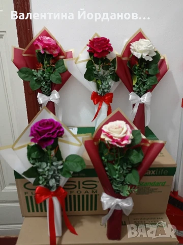 букети с изкуствена роза кадифена 