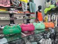 Нова колекция дамска чанта в цвят: чер мента циклама на намаление 