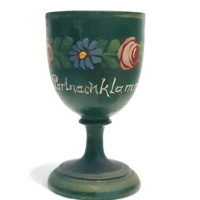 Винтидж дървени чаши за яйца, ръчно рисувани с очарователни детайли., снимка 6 - Антикварни и старинни предмети - 36574935