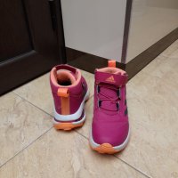 Маратонки Adidas 33 номер , снимка 1 - Детски обувки - 44470722