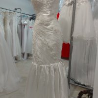 сватбена булчинска рокля от луксозна тафта, снимка 2 - Сватбени рокли - 33767247