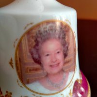 Звънец Queen Elizabeth II Memorial Diamond Jubilee 2012, снимка 10 - Колекции - 38252238
