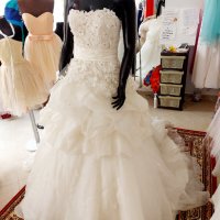 сватбена булчинска рокля с макс обем, снимка 1 - Сватбени рокли - 36898573