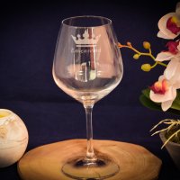 Лазерно гравирана стъклена чаша за вино, снимка 1 - Чаши - 32088461
