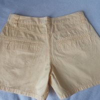 Жълти къси панталони , снимка 2 - Къси панталони и бермуди - 42212507