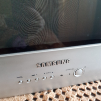 Продавам телевизор Самсунг 62 см диагонал на екрана , снимка 2 - Телевизори - 36554914