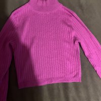 Продавам къс пуловер на Sinsay в размер S, снимка 1 - Блузи с дълъг ръкав и пуловери - 44450556