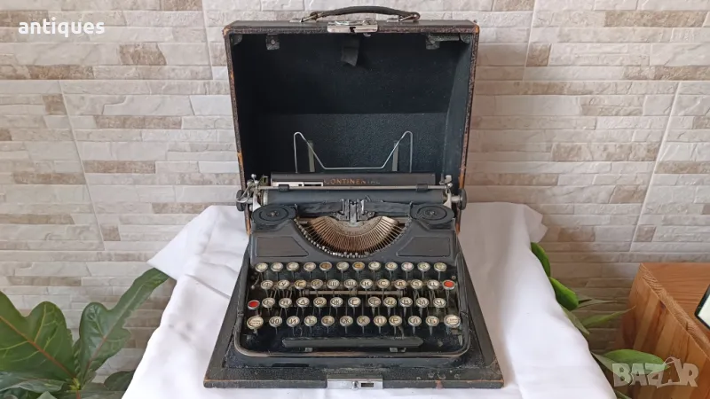 Стара пишеща машина Continental Portable - Made in Germany - 1937г. - Антика, снимка 1