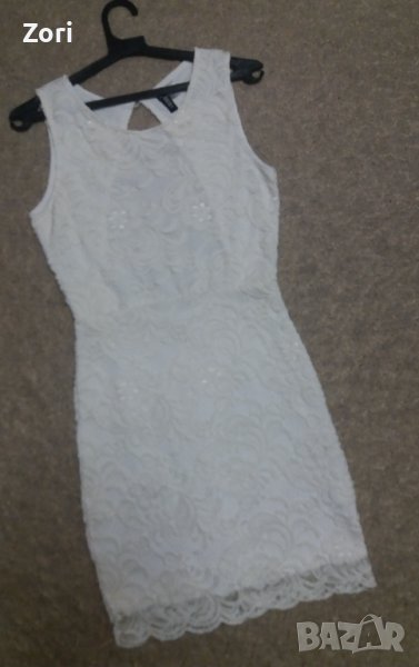 РАЗКОШНА бяла дантелена рокля с отворен гръб , снимка 1