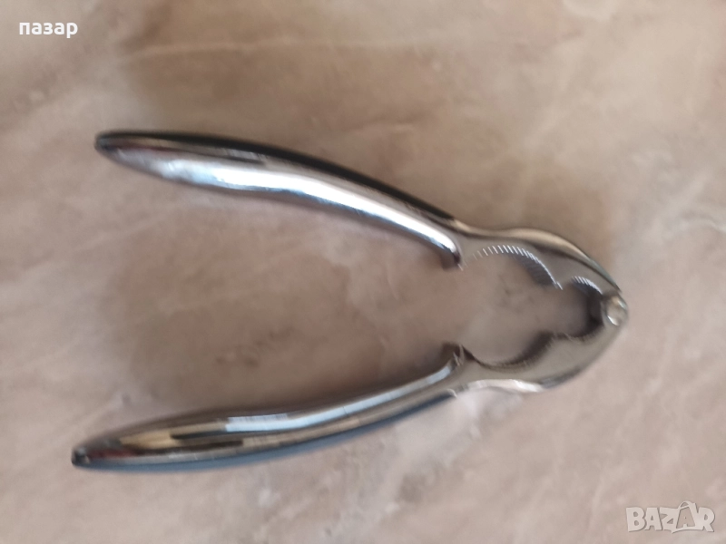 Орехотрошачка нова за орехи бадеми лешници, снимка 1