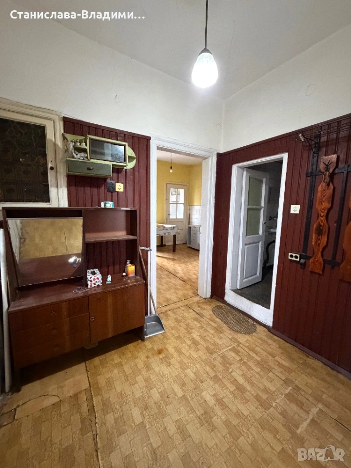 Апартамент с паркомясто в кв. “Училищни”, снимка 1